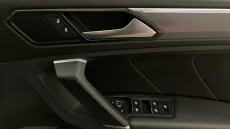 Volkswagen Tiguan 2.0 TDi 150 4Motion R-Line 5dr DSG Diesel Estate